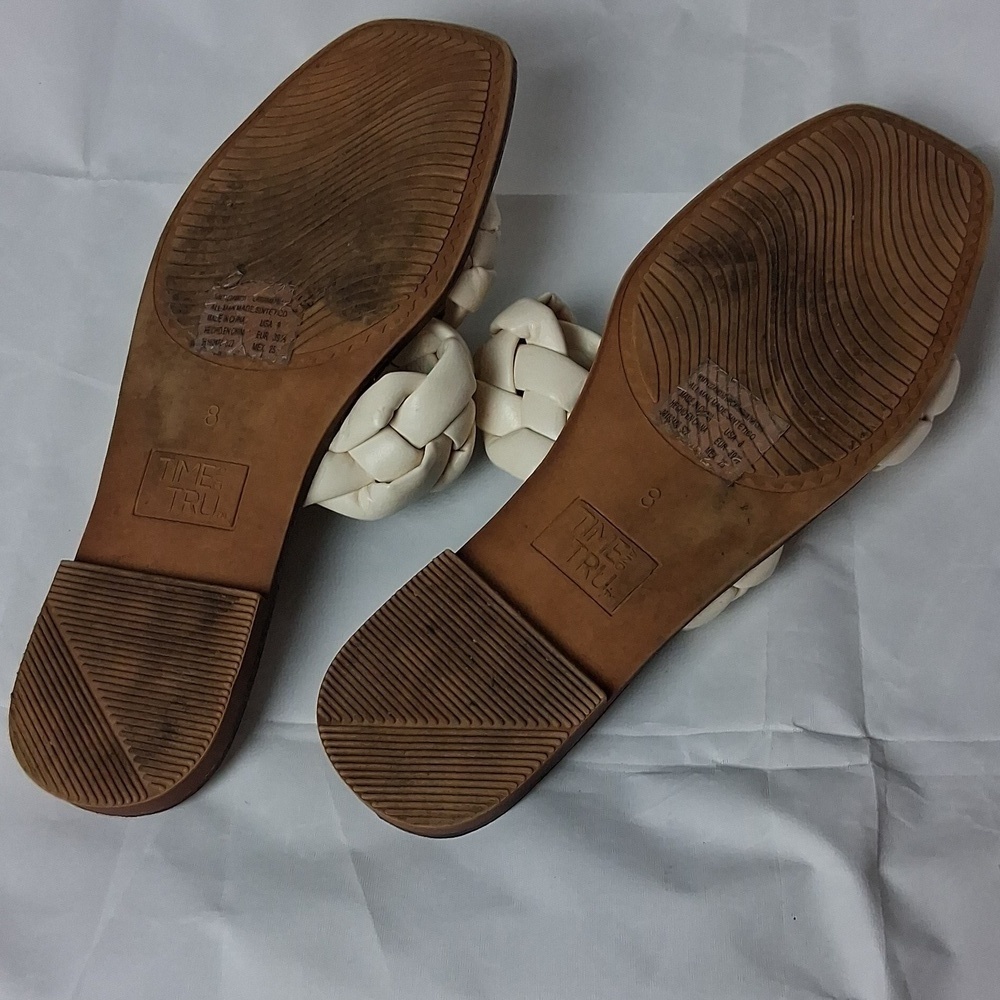 Time and Tru Women's Size 8 Sandals - Picture 2 of 5
